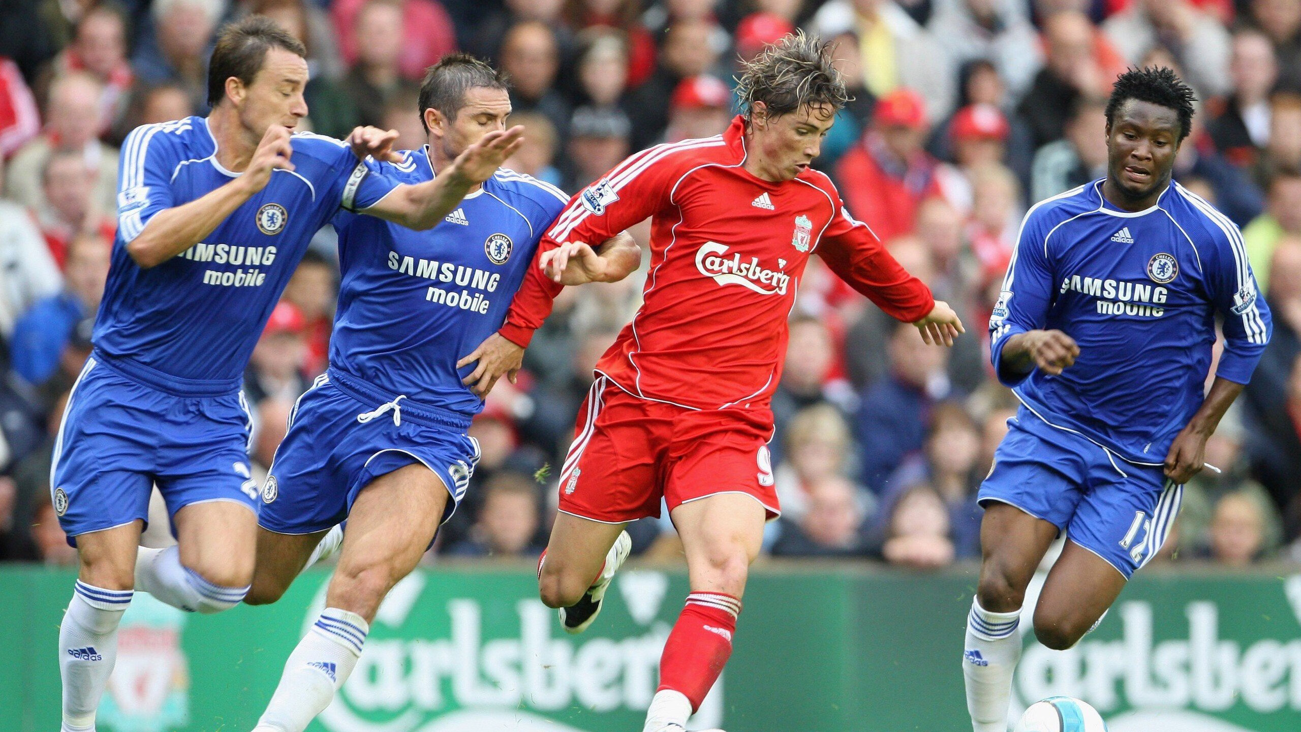 中甲“西北德比”陕西长安竞技主场大胜新疆天山雪豹 球迷看台一片红海